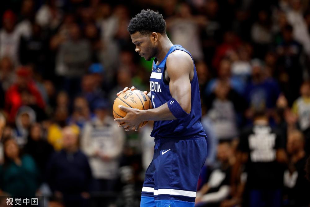 均被判越位 均被判越位